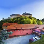 & 4* Karlštejn