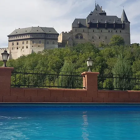 & Hotell Karlštejn