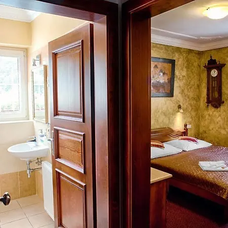 & Hotel